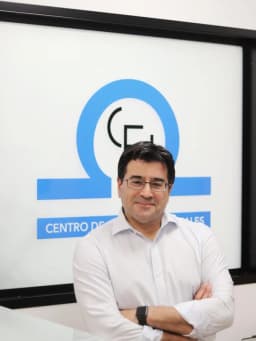 Fernando R. Díaz Martín, preparador de oposiciones de Justicia — Letrado de la Administración de Justicia en activo y Director del SCT de la Audiencia Provincial de Málaga